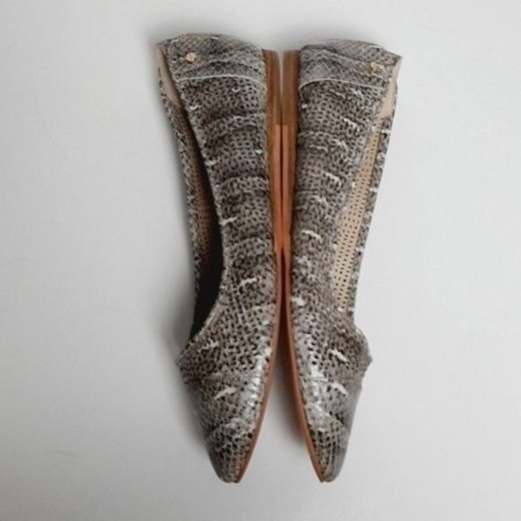 VINCE CAMUTO Lemel Snake Print Leather Ballet Flats Sz 7.5 M - Picture 9 of 11